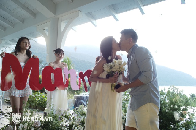 Chùm ảnh ĐỘC QUYỀN buổi cầu hôn của Salim và bạn trai thiếu gia: Cái kết vỡ oà cho thiếu gia 15 năm yêu đơn phương 1 hot girl - Ảnh 1. Chùm ảnh ĐỘC QUYỀN buổi cầu hôn của Salim và bạn trai thiếu gia: Cái kết vỡ oà cho thiếu gia 15 năm yêu đơn phương 1 hot girl - Ảnh 1.
