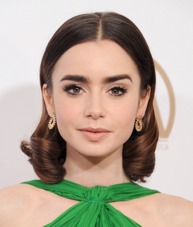 Thế gian vậy mà còn người như Lily Collins: Mắt tím, môi bầm, tóc lởm chởm mà vẫn đẹp lặng người - Ảnh 3.