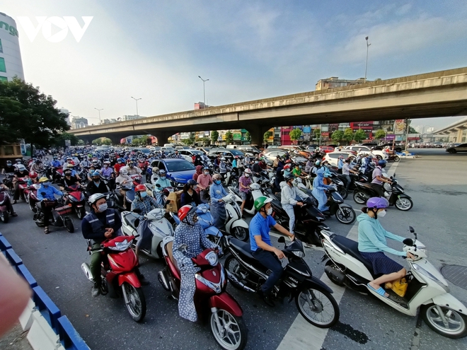 H&agrave; Nội cấm xe m&aacute;y khu vực nội đ&ocirc; từ năm 2025: N&oacute;ng vội qu&aacute; sẽ hỏng việc - Ảnh 3.