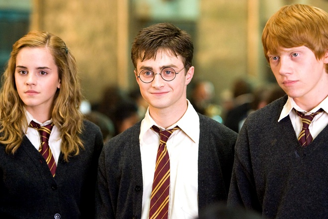 Netizen muốn khóc khi nhìn bức hình dàn sao Harry Potter đoàn tụ: Nhưng có những người không thể nào gặp lại... - Ảnh 8.