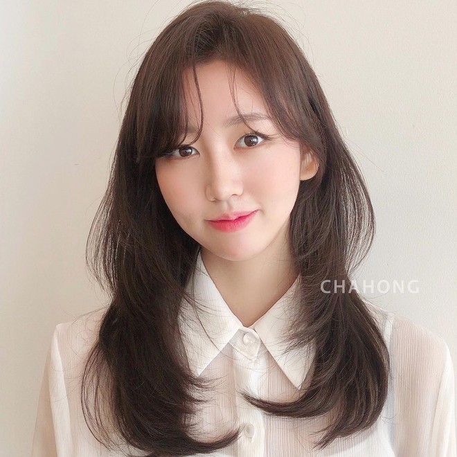 Chưa biết cắt tóc kiểu gì cho xinh thì học Lisa và hội gái Hàn diện tóc layer để có visual thăng hạng - Ảnh 3.