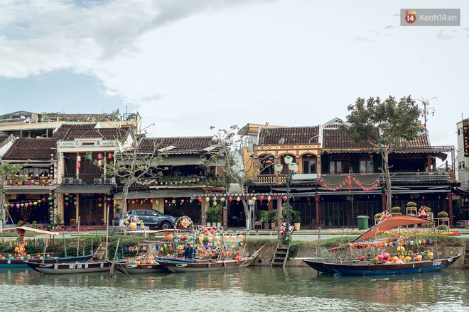 Chùm ảnh Hội An vắng lặng, thưa khách du lịch trong những ngày cuối năm: Phố cổ bình yên, êm đềm đến lạ! - Ảnh 2. Chùm ảnh Hội An vắng lặng, thưa khách du lịch trong những ngày cuối năm: Phố cổ bình yên, êm đềm đến lạ! - Ảnh 2.