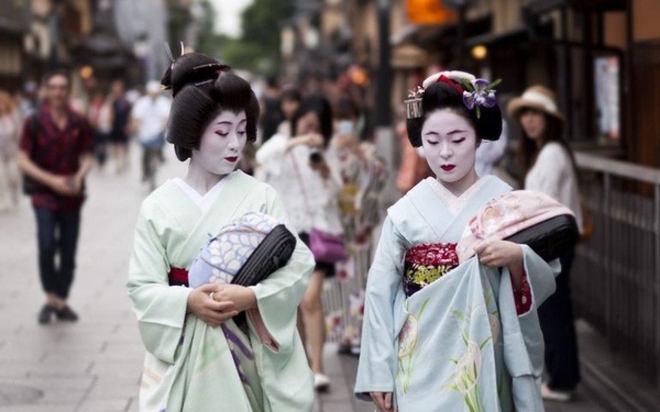 Nghề Geisha tại Nhật Bản chật vật đối mặt với đại dịch Covid-19 - Ảnh 1.