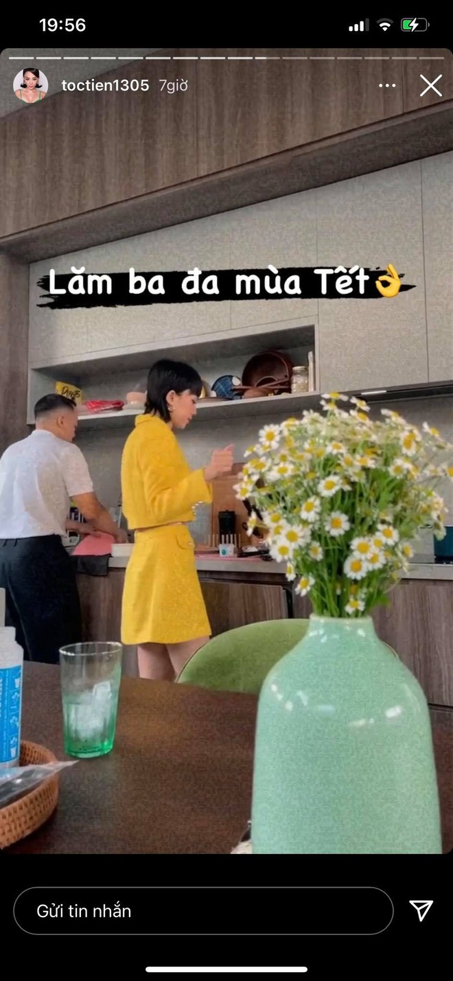 Gi&aacute;m đốc Ho&agrave;ng Touliver ngầu l&agrave; thế nhưng về nh&agrave; cũng th&agrave;nh c&aacute; con, cặm cụi phụ T&oacute;c Ti&ecirc;n rửa b&aacute;t ng&agrave;y Tết như ai - Ảnh 2.