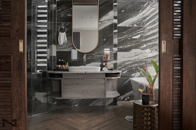 Villa 2 mặt tiền decor có khác: Ngoài hiên phủ cây xanh, bên trong càng hút mắt với phòng khách và bếp hiện đại - Ảnh 8.