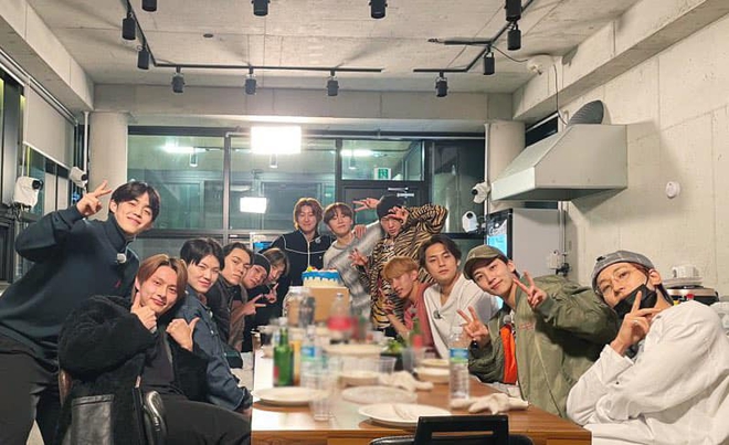 Fan ng&atilde; ngửa trước khả năng ăn uống b&aacute; đạo của loạt nh&oacute;m nhạc H&agrave;n Quốc: BTS, Seventeen, TXT - Ảnh 4.