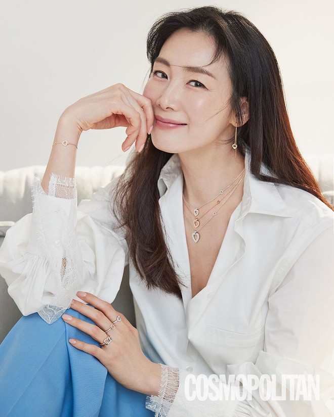 Choi Ji Woo trở lại ngoạn mục sau 9 tháng sinh, lần đầu chia sẻ về cuộc hôn nhân với CEO kém tuổi và con gái đầu lòng - Ảnh 4.