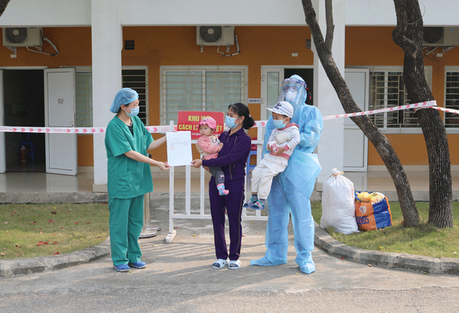 Thêm 5 bệnh nhân COVID-19 được công bố khỏi bệnh tại Quảng Ninh - Ảnh 1.