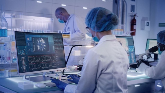 Anh l&agrave; nước đầu ti&ecirc;n tr&ecirc;n thế giới cho ph&eacute;p t&igrave;nh nguyện vi&ecirc;n phơi nhiễm SARS-CoV-2 - Ảnh 1.