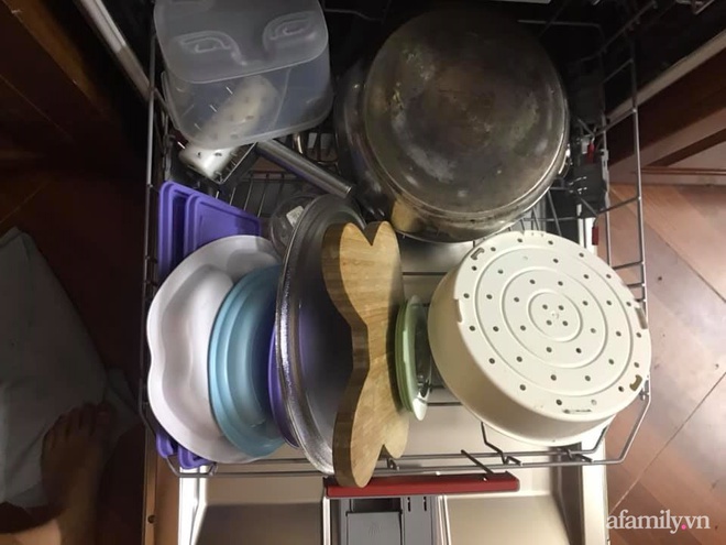 Mẹ đảm 3 con chia sẻ kinh nghiệm dùng máy rửa bát Bosch: Bát đĩa cứ sạch bong mà không tốn nhiều sức - Ảnh 4.