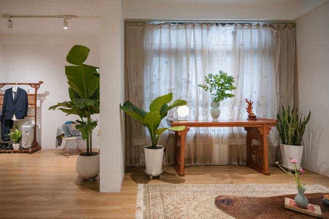 Ngôi nhà được cải tạo theo phong cách Viên lâm Á Đông: Ít đồ đạc, ít trang trí và ít màu sắc, sáng thoáng đặt làm đầu - Ảnh 9.