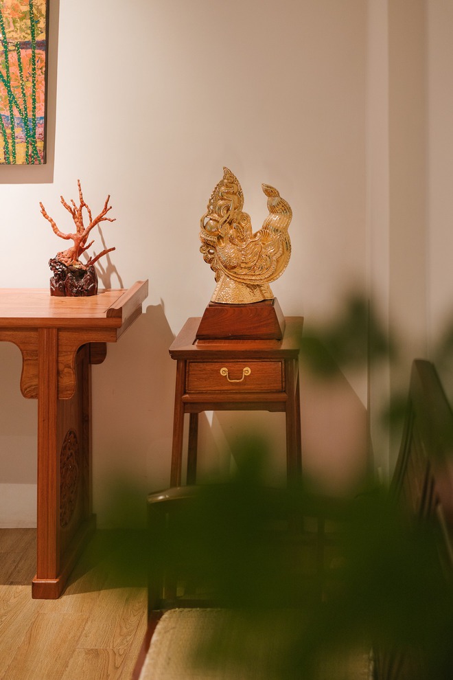 Ngôi nhà được cải tạo theo phong cách Viên lâm Á Đông: Ít đồ đạc, ít trang trí và ít màu sắc, sáng thoáng đặt làm đầu - Ảnh 4.