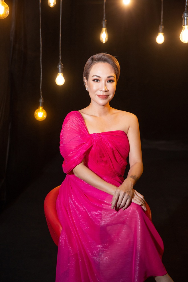 Uyên Linh tái xuất truyền hình thực tế: Chưa kịp nhận lời thì Quốc Thiên đã gọi điện năn nỉ. Với Thiên tôi không từ chối điều gì - Ảnh 4.