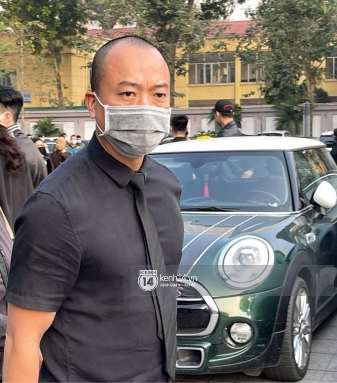Tang lễ cố NSND Hoàng Dũng: NS Xuân Bắc - Huỳnh Anh cùng dàn nghệ sĩ đến tiễn biệt, linh cữu được đưa đi an táng - Ảnh 38. Tang lễ cố NSND Hoàng Dũng: NS Xuân Bắc - Huỳnh Anh cùng dàn nghệ sĩ đến tiễn biệt, linh cữu được đưa đi an táng - Ảnh 38.