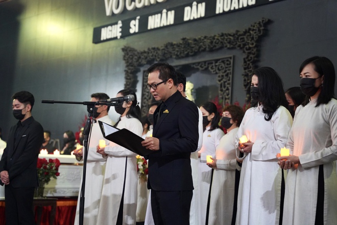 Tang lễ cố NSND Hoàng Dũng: NS Xuân Bắc - Huỳnh Anh cùng dàn nghệ sĩ đến tiễn biệt, linh cữu được đưa đi an táng - Ảnh 24. Tang lễ cố NSND Hoàng Dũng: NS Xuân Bắc - Huỳnh Anh cùng dàn nghệ sĩ đến tiễn biệt, linh cữu được đưa đi an táng - Ảnh 24.