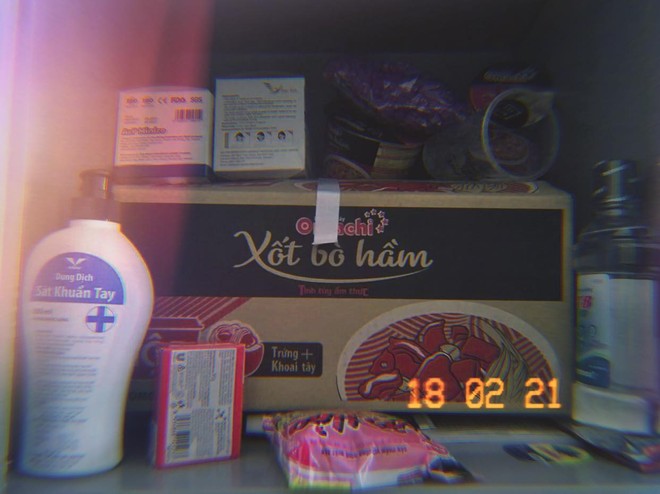Nữ sinh cho mượn ph&ograve;ng k&yacute; t&uacute;c x&aacute; l&agrave;m nơi c&aacute;ch ly, l&uacute;c quay lại nhận về lời nhắn v&agrave; 2 chiếc th&ugrave;ng chứa những điều đ&aacute;ng y&ecirc;u kh&ocirc;ng ngờ - Ảnh 3.