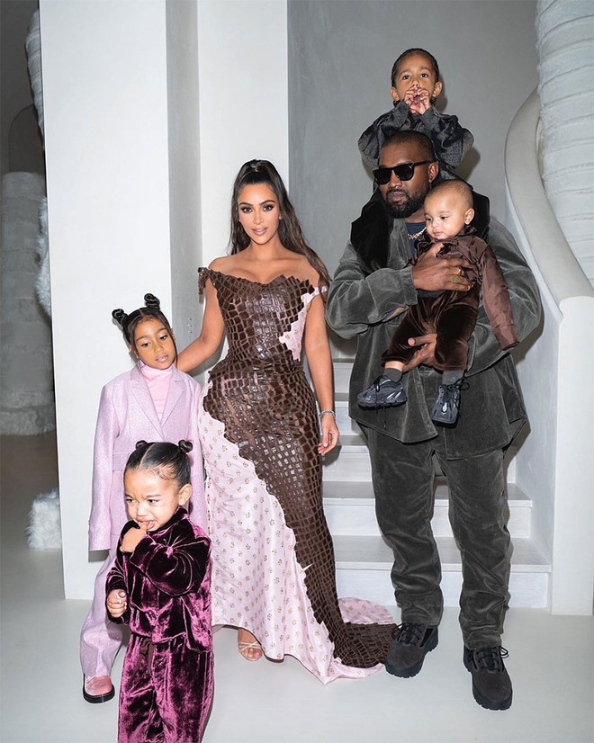 Gia tài tỷ đô của Kim - Kanye: Bất động sản khắp nước Mỹ, 2 đế chế thời trang rung chuyển thế giới, chia kiểu gì hậu ly hôn? - Ảnh 8.