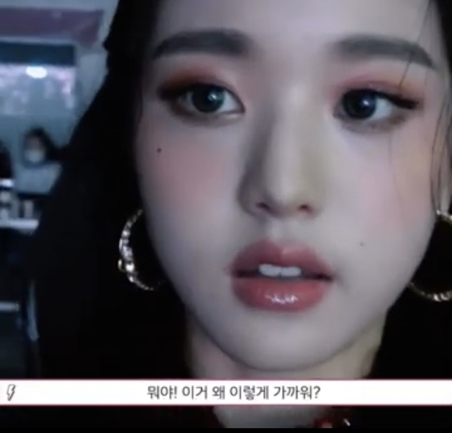 Choáng váng khi phát hiện: Phía sau lớp makeup sương sương của idol Hàn là cả tấn phấn son dày cộm khó tin - Ảnh 2.