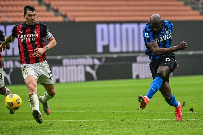 Song sát Lu - La chói sáng, Inter Milan quật ngã AC trong trận cầu 6 điểm tranh chức vô địch - Ảnh 8.