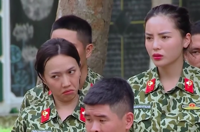 Nam Thư, Khánh Vân bật khóc khi chứng kiến màn biểu diễn khí công nguy hiểm tại Sao Nhập Ngũ - Ảnh 6.