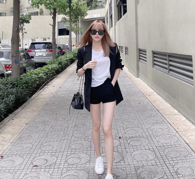 Chán làm &quot;bánh bèo yếu đuối&quot;, Thiều Bảo Trâm lên đồ cực cool, tiện thể khoe luôn chân đẹp cực phẩm rồi đây! - Ảnh 3.