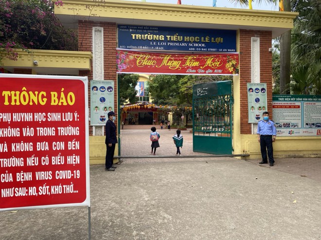 Học sinh Bắc Giang h&agrave;o hứng với tiết học đầu ti&ecirc;n sau nghỉ Tết - Ảnh 1.