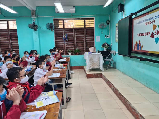 Học sinh Bắc Giang h&agrave;o hứng với tiết học đầu ti&ecirc;n sau nghỉ Tết - Ảnh 3.