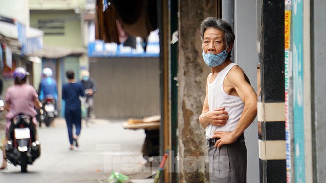 TP. Hải Phòng tiếp tế gần 8 tấn gạo, thịt cho người dân khu phong tỏa - Ảnh 9.