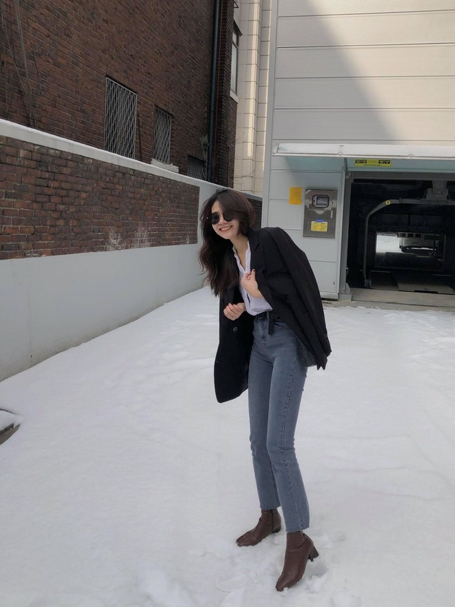 Nhận ra blazer là &quot;chân ái&quot;, cô bạn ăn diện mỗi ngày chất như fashionista Hàn, ảnh street style đẹp như tạp chí - Ảnh 3.