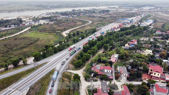 Xe tải, container nối đu&ocirc;i h&agrave;ng km tr&ecirc;n cao tốc H&agrave; Nội - Hải Ph&ograve;ng chờ khai b&aacute;o y tế - Ảnh 3.