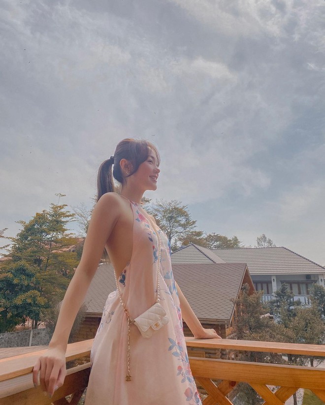 Minh Hằng “bùng nổ” visual ngoạn mục chỉ nhờ... cắt tóc, ai dè lên hẳn báo Trung với nhan sắc được ví như nữ thần - Ảnh 5. Minh Hằng “bùng nổ” visual ngoạn mục chỉ nhờ... cắt tóc, ai dè lên hẳn báo Trung với nhan sắc được ví như nữ thần - Ảnh 5.