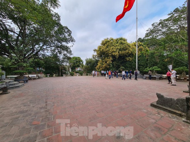 Lần đầu ti&ecirc;n đền Trần vắng nhất trong hơn 30 năm qua, ph&aacute;t ấn theo c&aacute;ch đặc biệt - Ảnh 14.