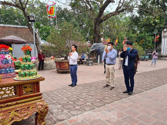 Lần đầu ti&ecirc;n đền Trần vắng nhất trong hơn 30 năm qua, ph&aacute;t ấn theo c&aacute;ch đặc biệt - Ảnh 19.