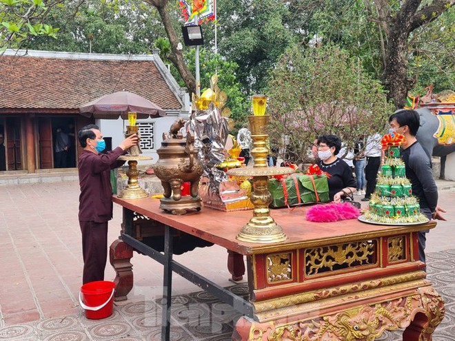 Lần đầu ti&ecirc;n đền Trần vắng nhất trong hơn 30 năm qua, ph&aacute;t ấn theo c&aacute;ch đặc biệt - Ảnh 21.