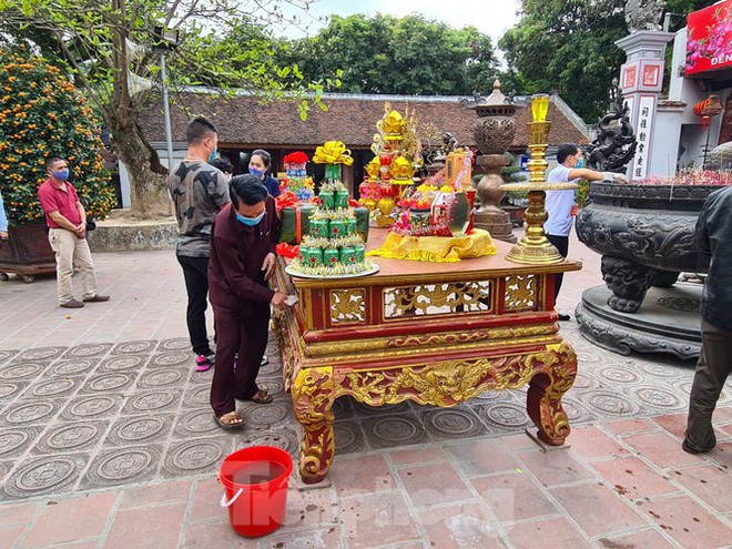 Lần đầu ti&ecirc;n đền Trần vắng nhất trong hơn 30 năm qua, ph&aacute;t ấn theo c&aacute;ch đặc biệt - Ảnh 22.