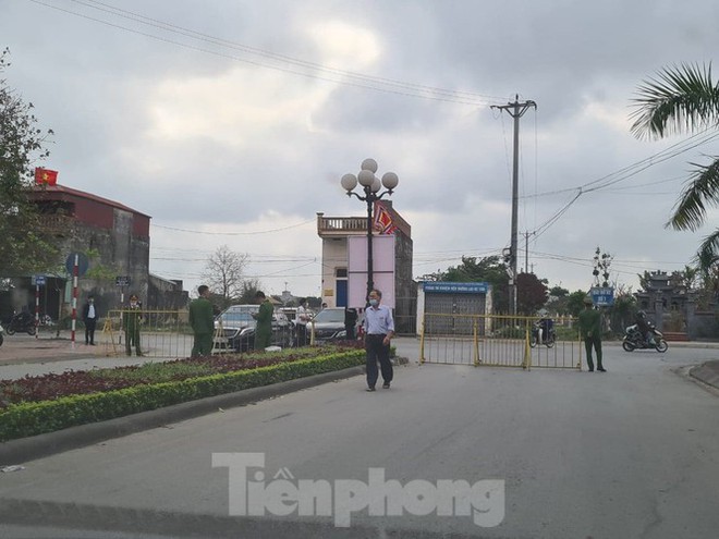 Lần đầu ti&ecirc;n đền Trần vắng nhất trong hơn 30 năm qua, ph&aacute;t ấn theo c&aacute;ch đặc biệt - Ảnh 4.