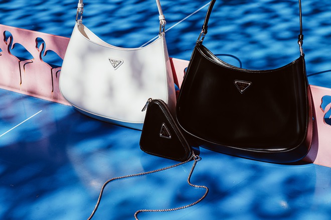 Hậu "lời nguyền đại sứ", Prada vẫn hot ầm ầm nhờ chiếc túi lấy lòng mỹ nhân khắp nơi, sao nữ Việt dùng cũng siêu nhiều - Ảnh 2.