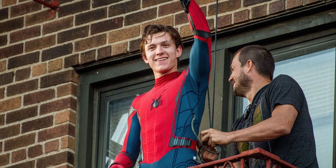 Nhện nhí Tom Holland hớ miệng spoil luôn Spider-Man góp mặt ở tập cuối WandaVision? - Ảnh 2.