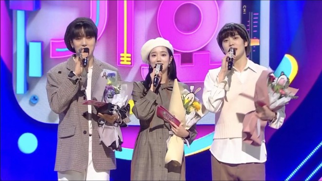 Bộ 3 MC rời Inkigayo lên top 1 trending toàn cầu: Ai cũng rưng rưng xúc động, diện outfit như ngày đầu tiên làm fan không nỡ chia tay - Ảnh 2.