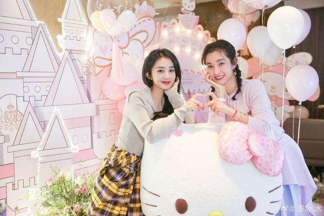 Triệu Lệ Dĩnh lộ diện sau tin đồn ly h&ocirc;n, nhan sắc l&ecirc;n hương nhưng vẫn bị đ&agrave;n chị L&yacute; Băng Băng &ldquo;chặt đẹp&rdquo; - Ảnh 2.