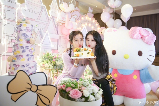 Triệu Lệ Dĩnh lộ diện sau tin đồn ly h&ocirc;n, nhan sắc l&ecirc;n hương nhưng vẫn bị đ&agrave;n chị L&yacute; Băng Băng &ldquo;chặt đẹp&rdquo; - Ảnh 3.