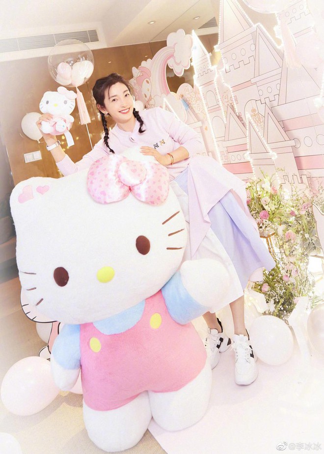 Triệu Lệ Dĩnh lộ diện sau tin đồn ly h&ocirc;n, nhan sắc l&ecirc;n hương nhưng vẫn bị đ&agrave;n chị L&yacute; Băng Băng &ldquo;chặt đẹp&rdquo; - Ảnh 7.