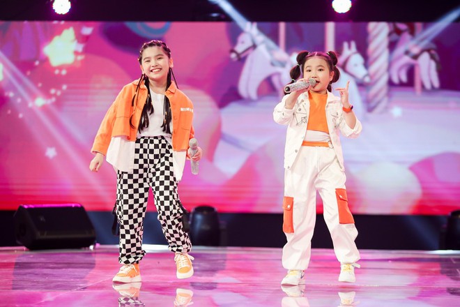Giọng H&aacute;t Việt Nh&iacute;: Team BigDaddy - Emily hết đi đu đưa đi rồi mượn rượu tỏ t&igrave;nh bằng phi&ecirc;n bản nh&iacute; - Ảnh 2.