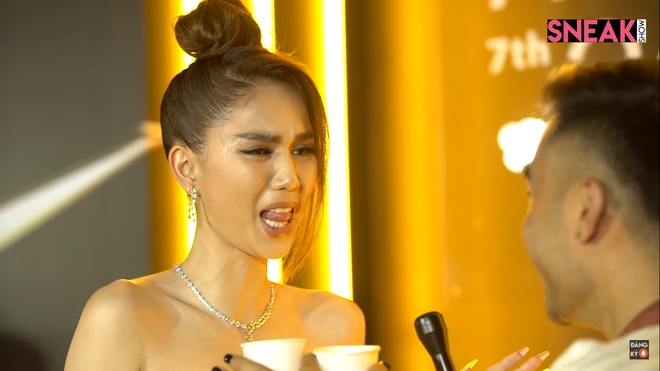 Ngọc Trinh, Nam Thư, ViruSs... đồng loạt nhăn nhó trên thảm đỏ WeChoice Awards 2020, lý do đằng sau khiến khán giả ngã ngửa - Ảnh 16.