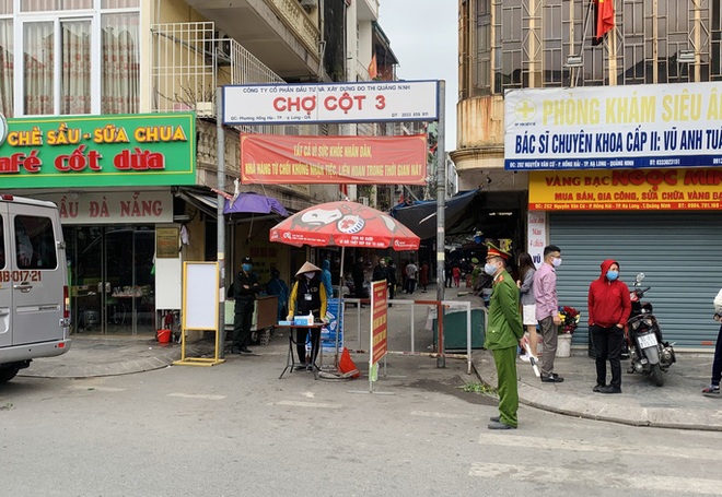 TP. Hạ Long dừng bắn pháo hoa đêm giao thừa, tiết kiệm tiền để mua test thử Covid-19 - Ảnh 1.