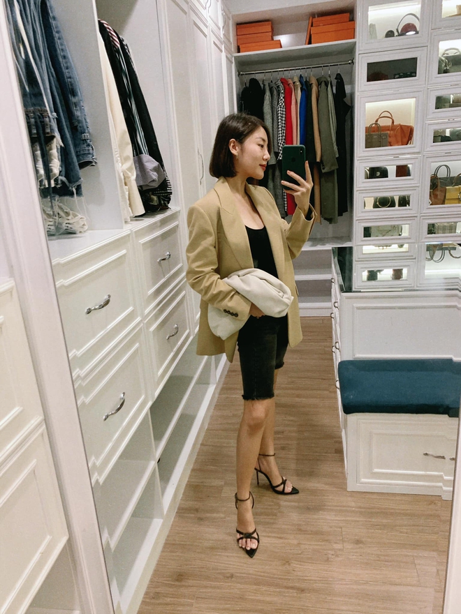 Căn hộ của Văn Mai Hương: G&oacute;c n&agrave;o sống ảo cũng lung linh, ri&ecirc;ng ph&ograve;ng thay đồ l&agrave; nơi c&oacute; ng&agrave;n lẻ một bức ảnh - Ảnh 3.