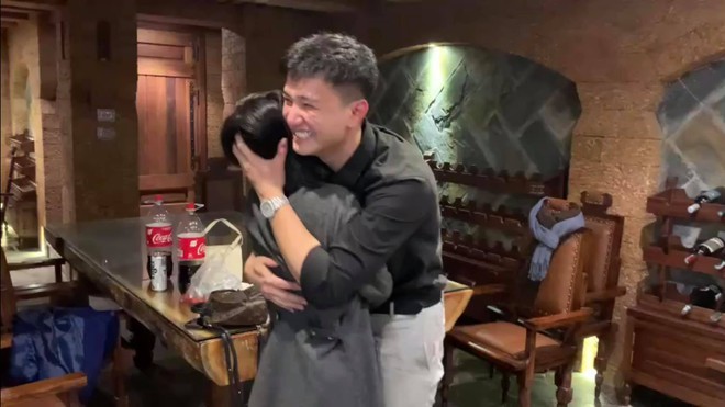 Bạn g&aacute;i single mom phản ứng khi bị Huỳnh Anh hối đăng k&iacute; kết h&ocirc;n, h&eacute; lộ lần đầu gặp mặt v&agrave;o tận... 11 năm trước? - Ảnh 4.