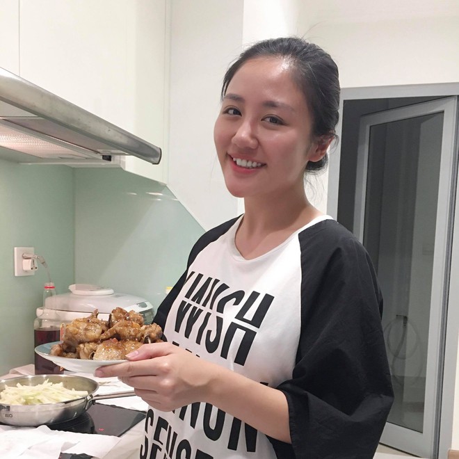 Căn hộ của Văn Mai Hương: G&oacute;c n&agrave;o sống ảo cũng lung linh, ri&ecirc;ng ph&ograve;ng thay đồ l&agrave; nơi c&oacute; ng&agrave;n lẻ một bức ảnh - Ảnh 8.