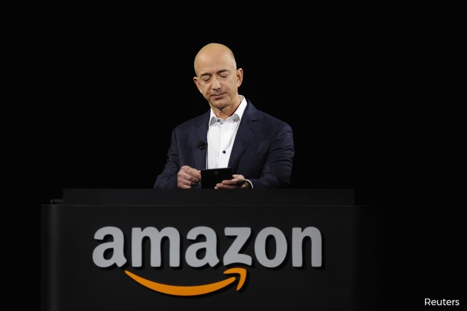 Amazon - Cỗ máy kiếm tiền hoàn hảo nhất thế giới: Mảng kinh doanh nào cũng ăn nên làm ra trong đại dịch, mỗi ngày thu về 1,2 tỷ USD - Ảnh 2.