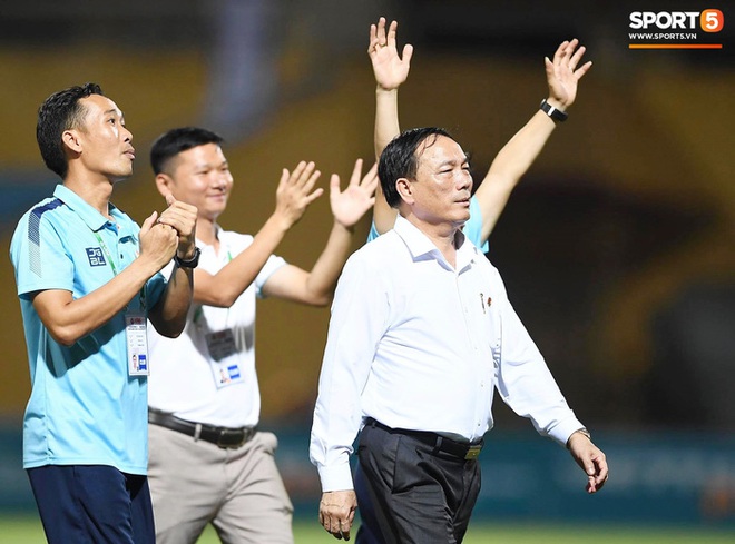 FIFA b&aacute;c đơn kh&aacute;ng c&aacute;o, Thanh H&oacute;a sẽ bị cấm thi đấu nếu kh&ocirc;ng đền tiền cho HLV ch&acirc;u &Acirc;u - Ảnh 2.